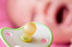 宝妈们给1岁以上的宝宝都是用什么孔的奶嘴？